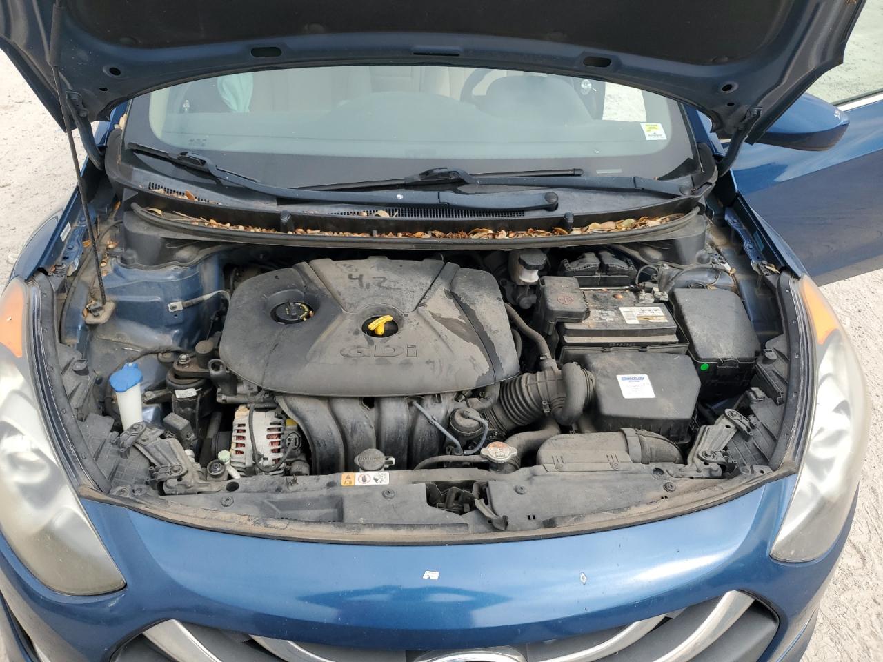 2014 Hyundai Elantra - Image 13