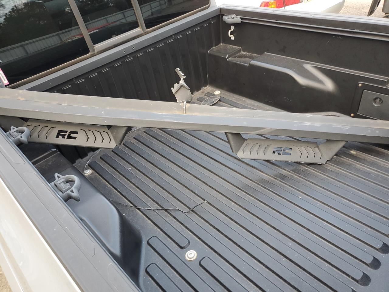 2020 Toyota Tacoma - Image 12