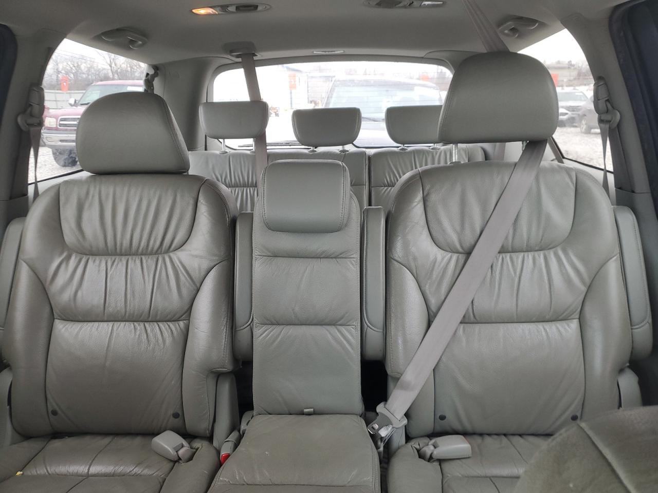 2007 Honda Odyssey - Image 10