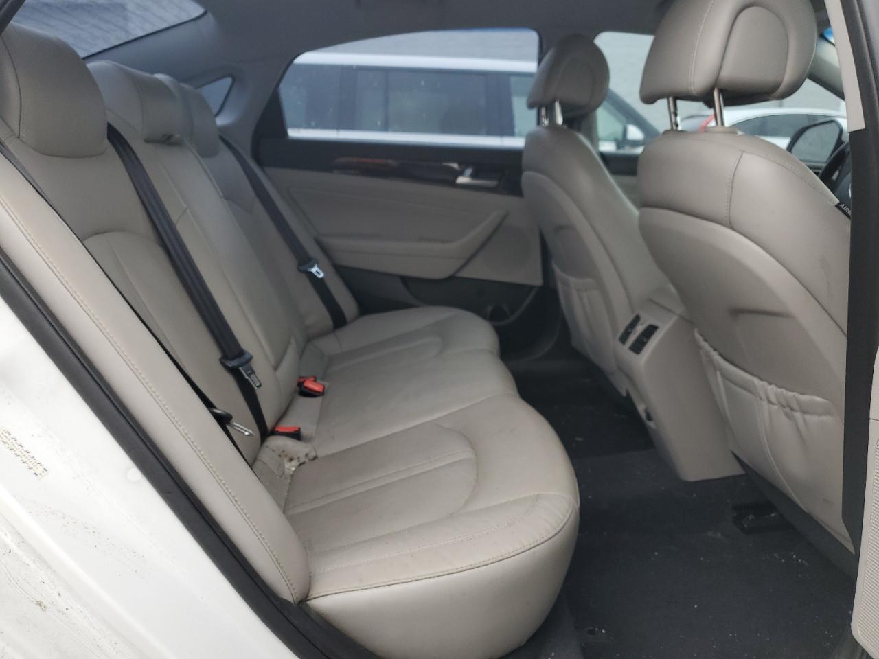 2016 Hyundai Sonata - Image 10
