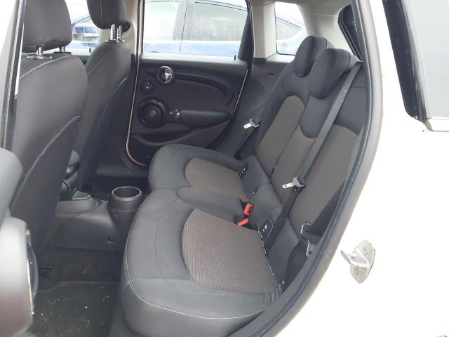 2016 MINI COOPER