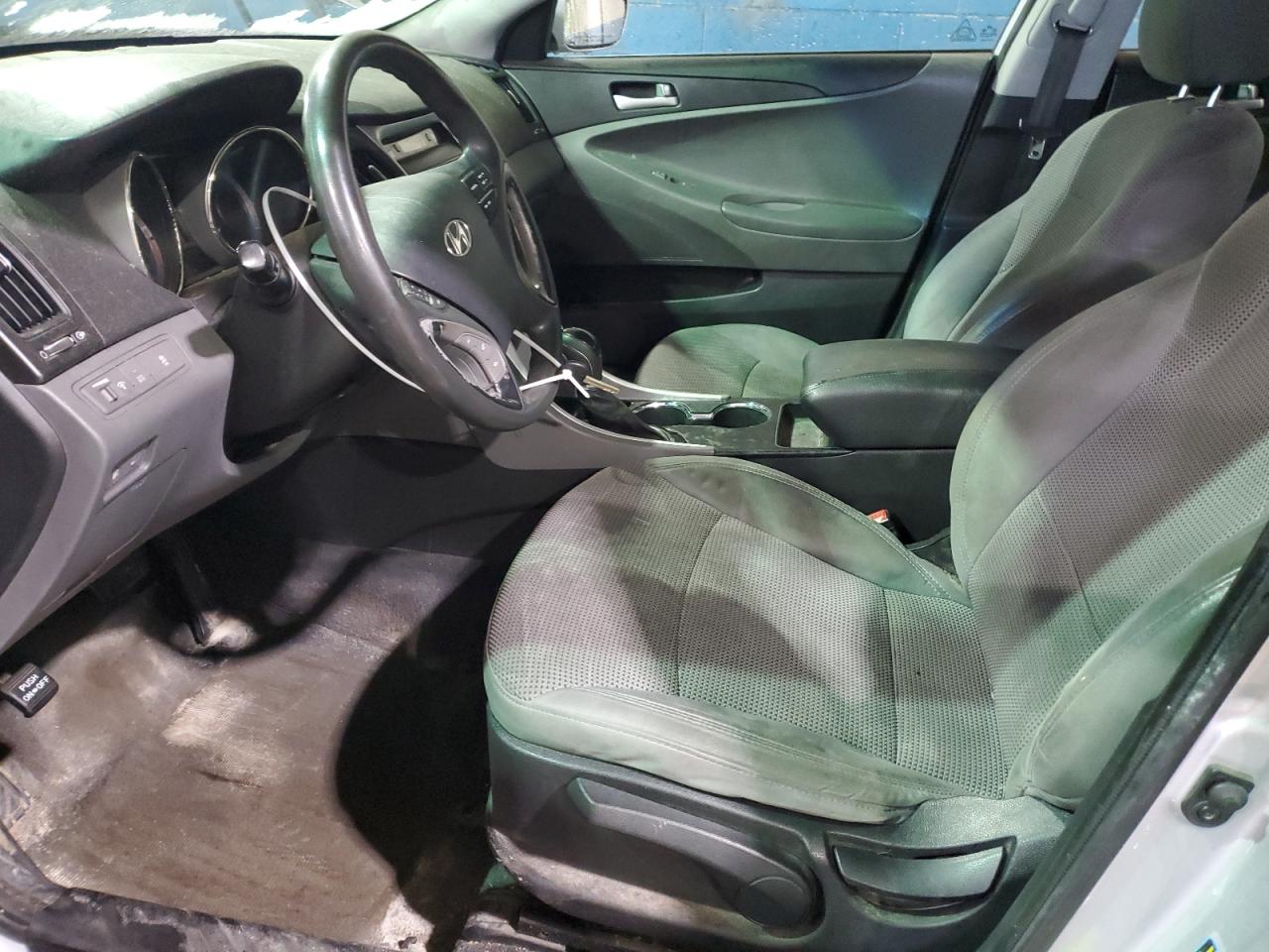 2013 Hyundai Sonata - Image 7
