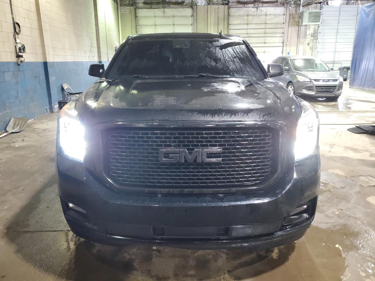 2015 GMC Yukon - Image 5