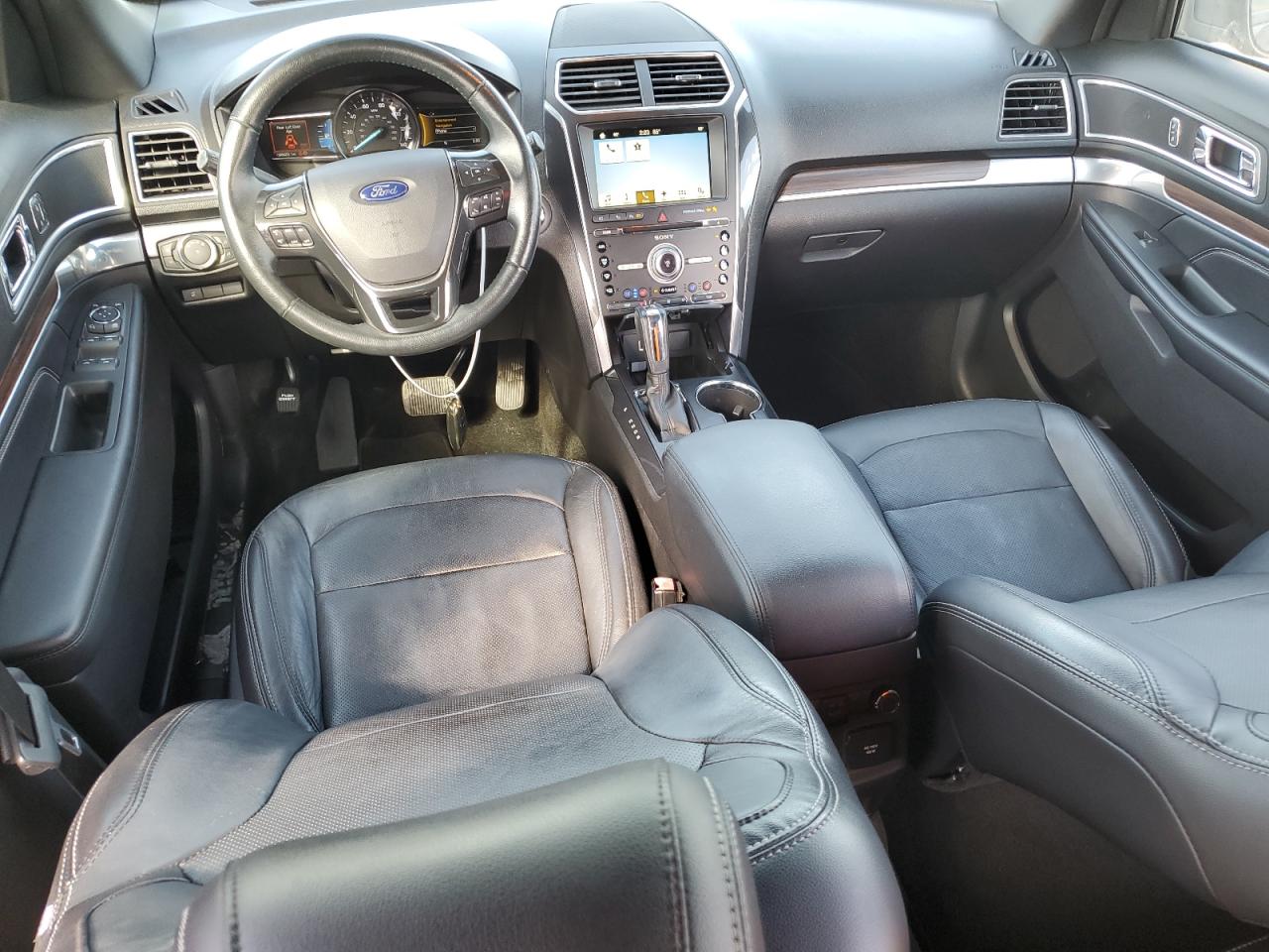 2017 Ford Explorer - Image 8