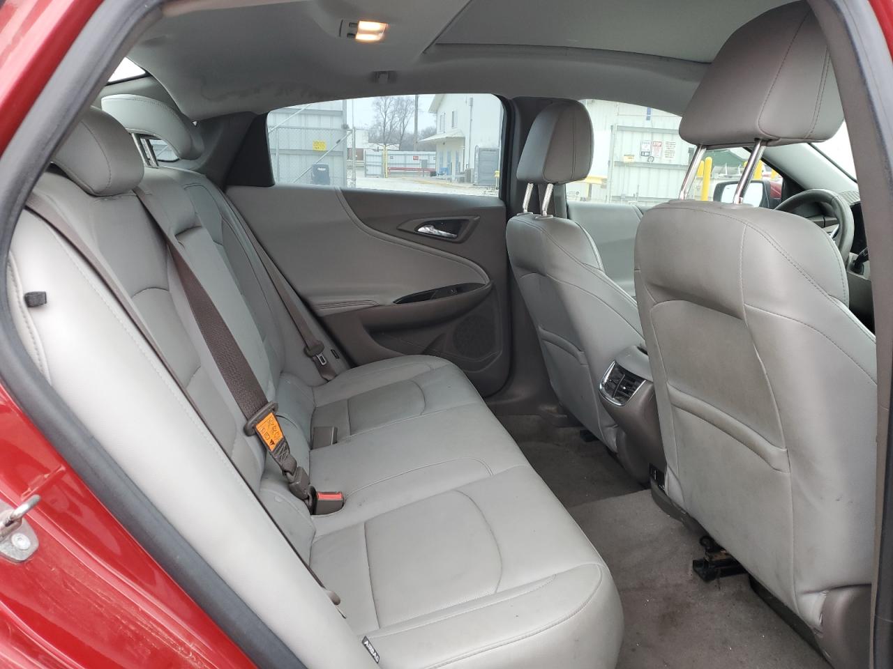 2016 Chevrolet Malibu - Image 10