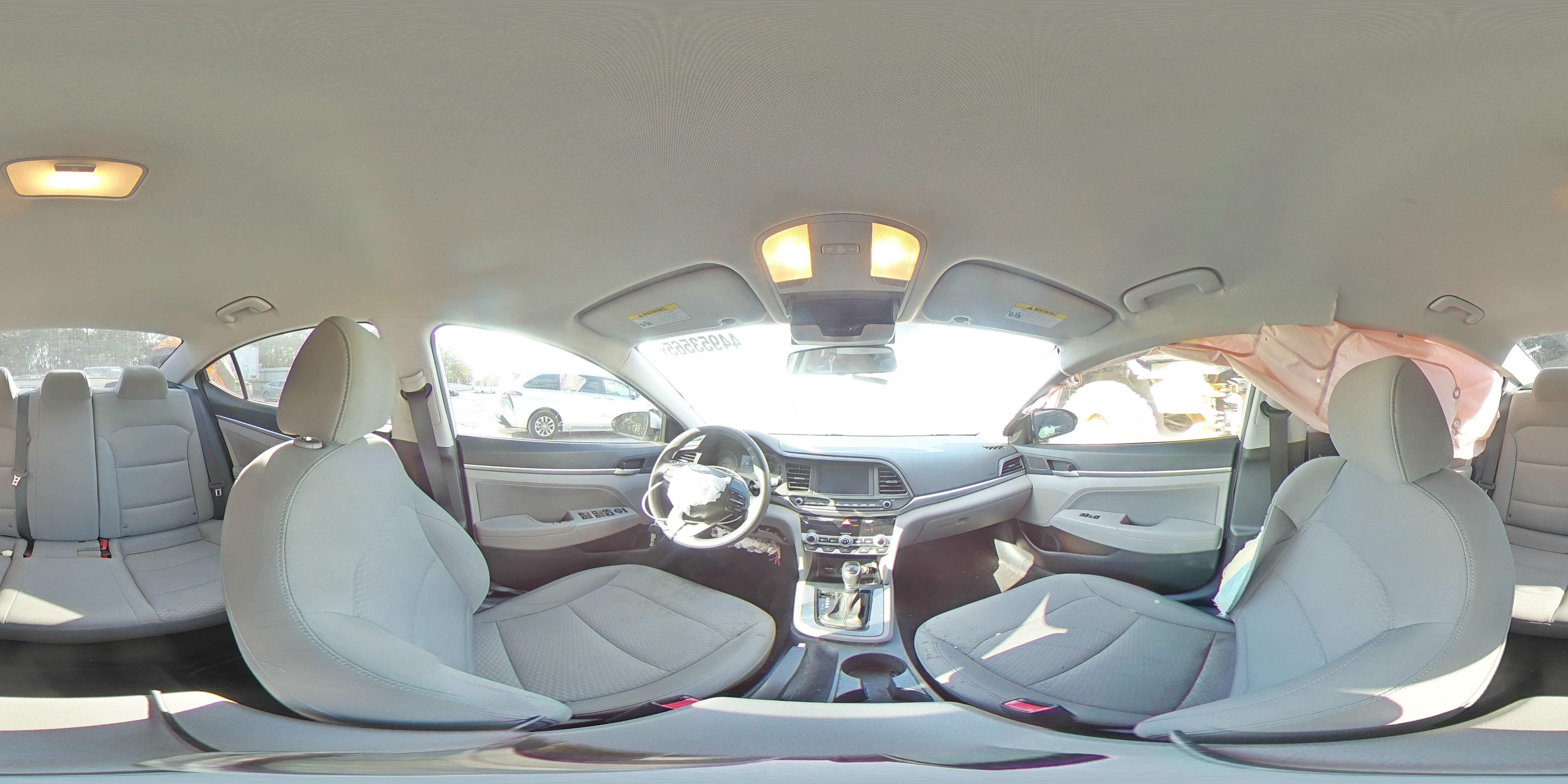 2020 Hyundai Elantra - Image 13