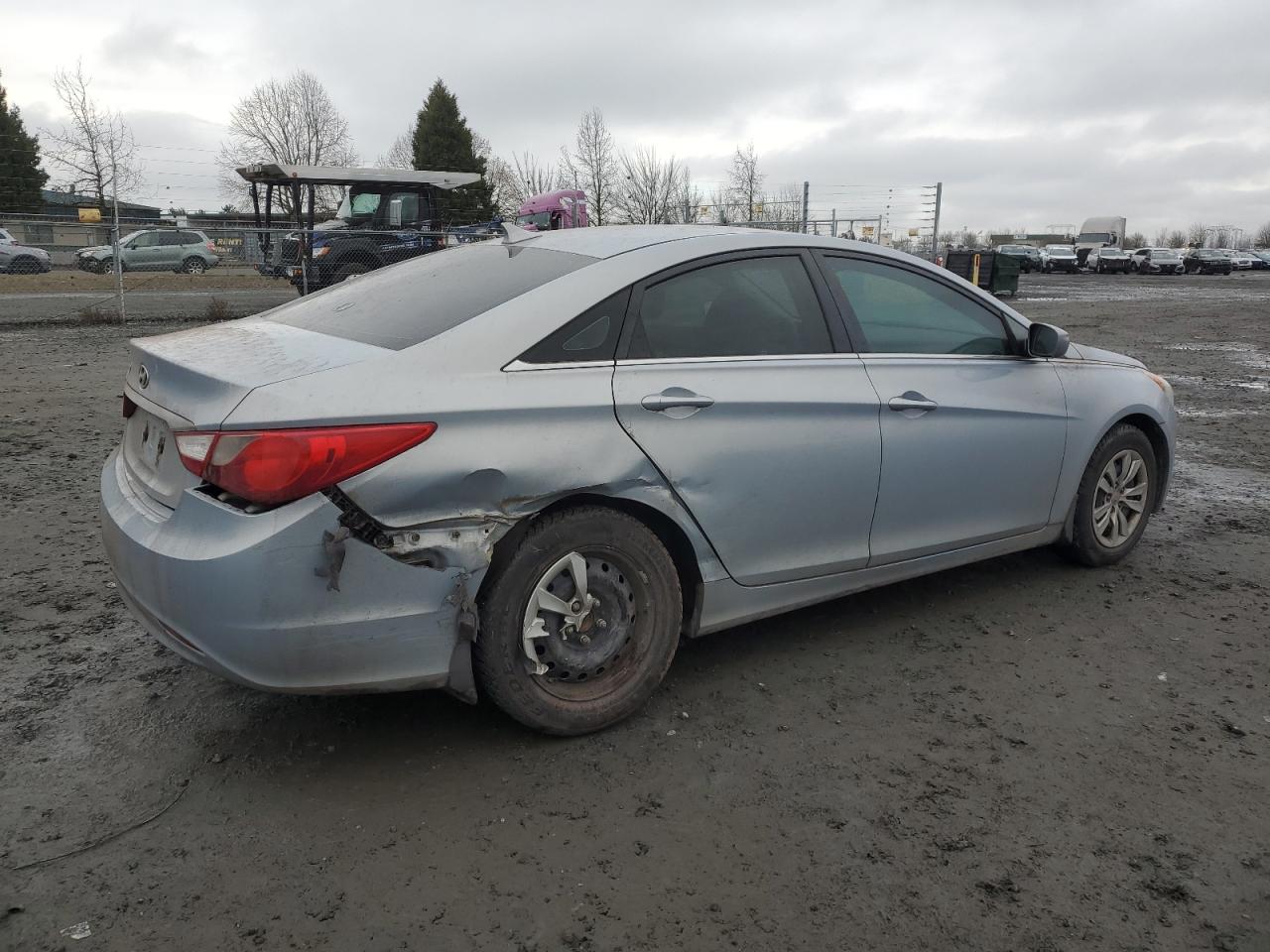 2011 Hyundai Sonata - Image 3