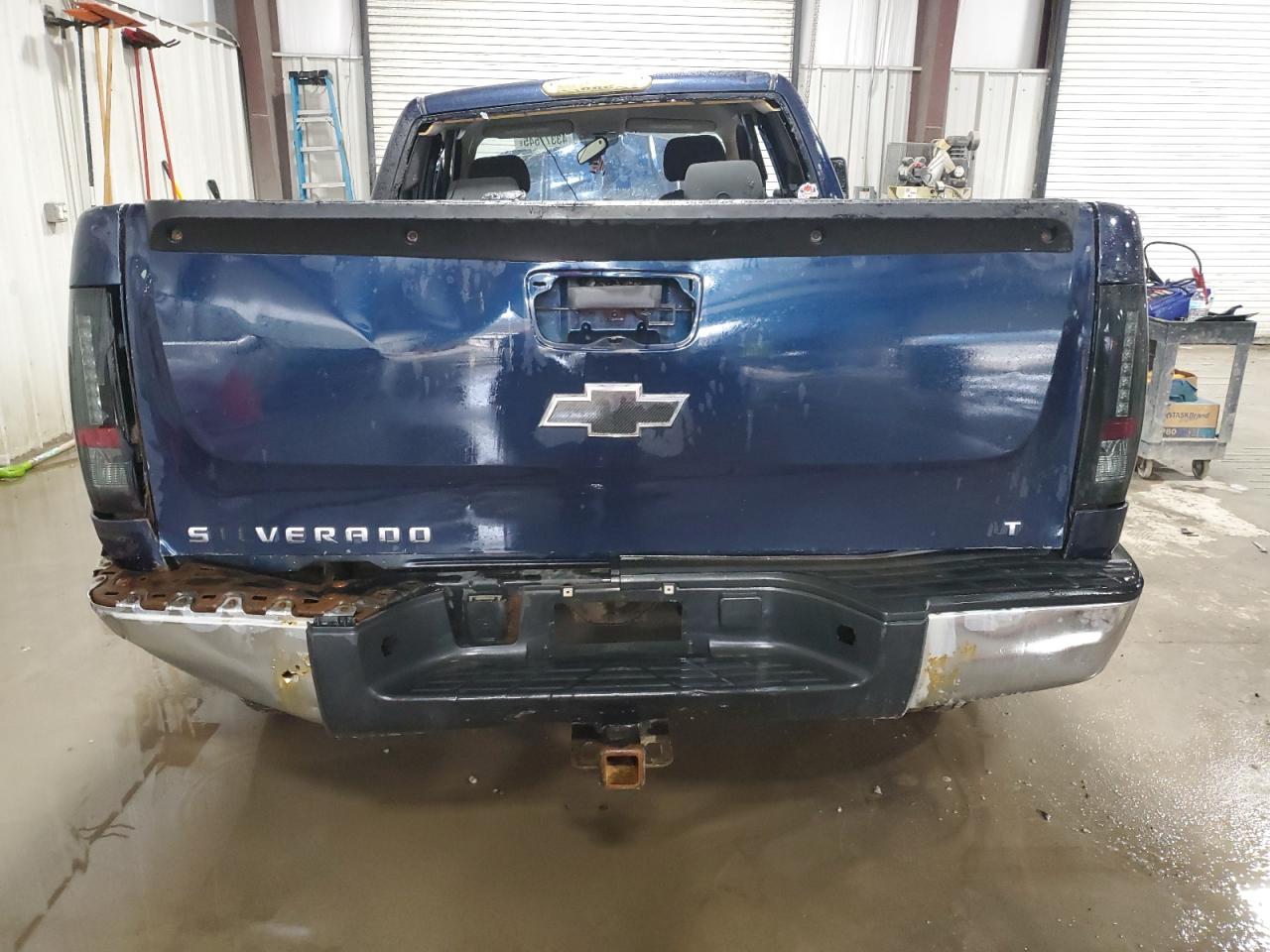 2007 Chevrolet Silverado - Image 6