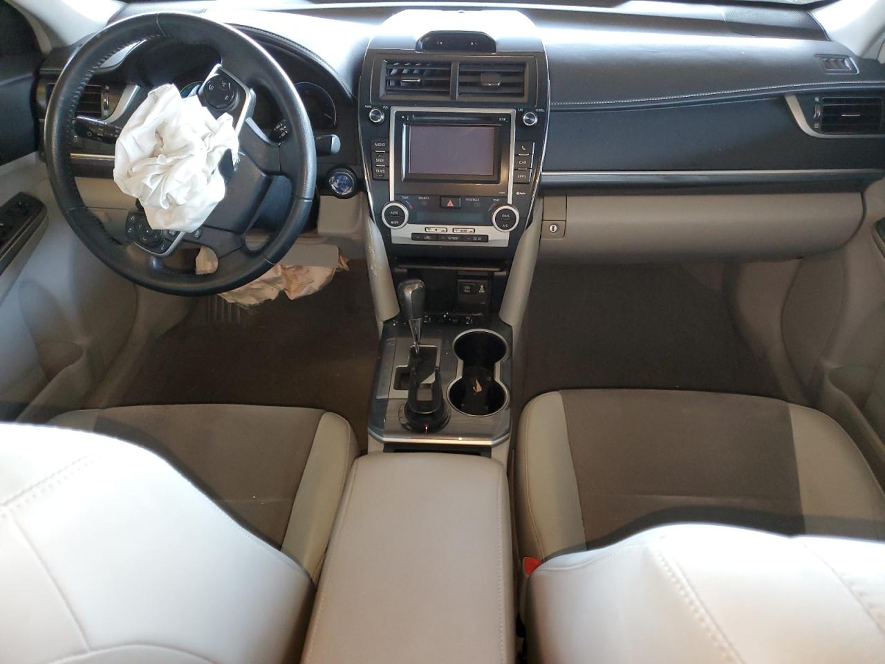 2013 Toyota Camry - Image 8