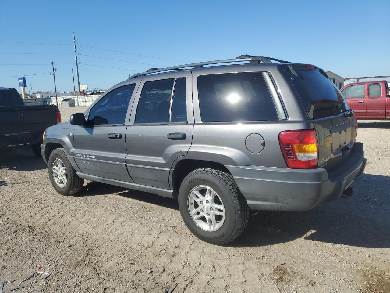 2004 Jeep Grand Cherokee - Image 2