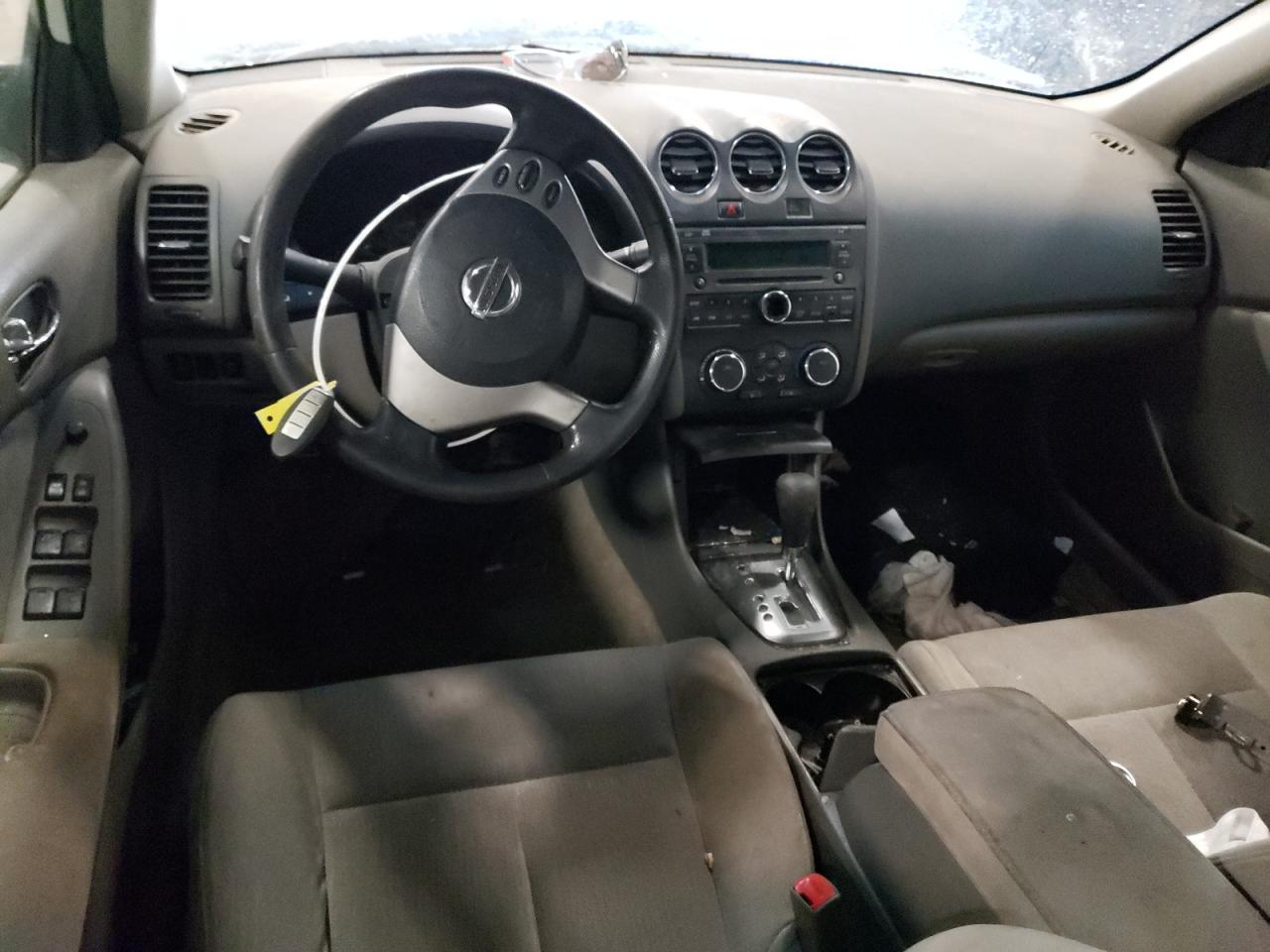 2012 Nissan Altima - Image 8