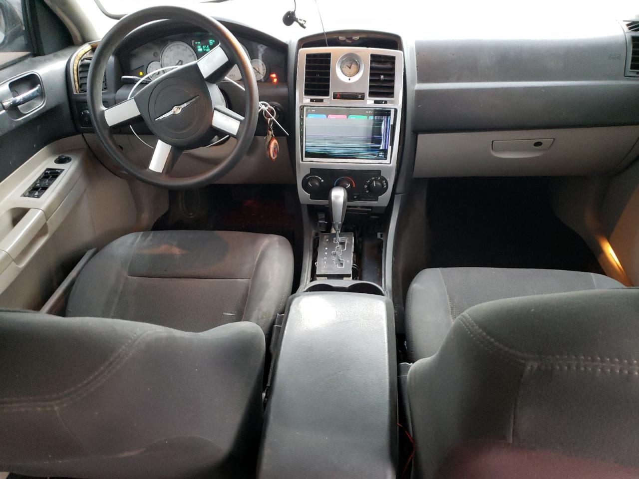 2006 Chrysler 300 - Image 8