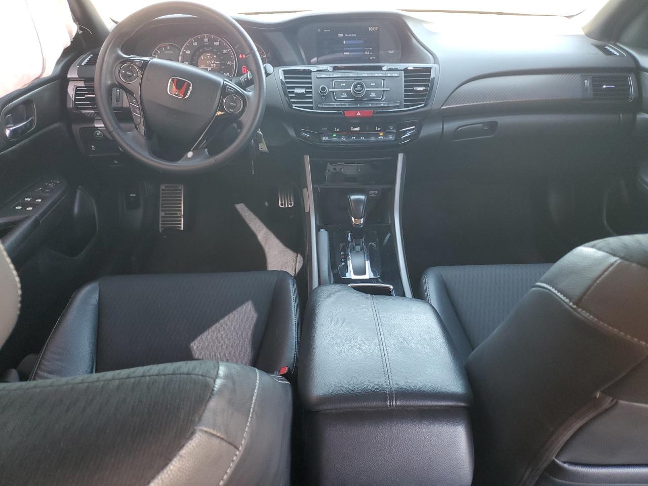 2017 Honda Accord - Image 8