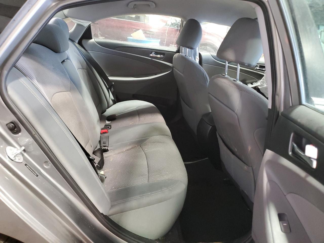 2014 Hyundai Sonata - Image 10