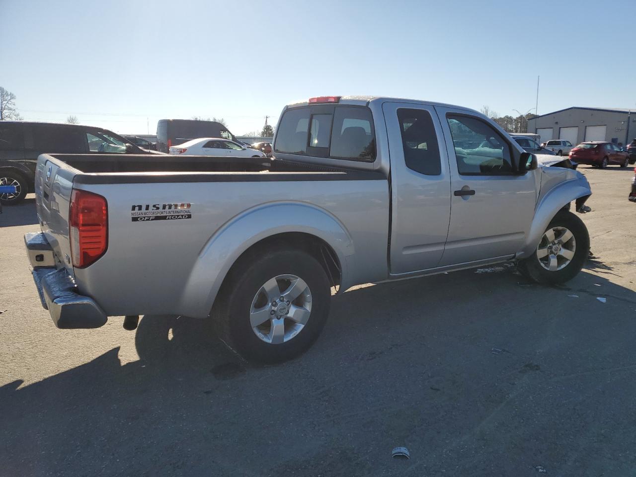2012 Nissan Navara (Frontier) - Image 3