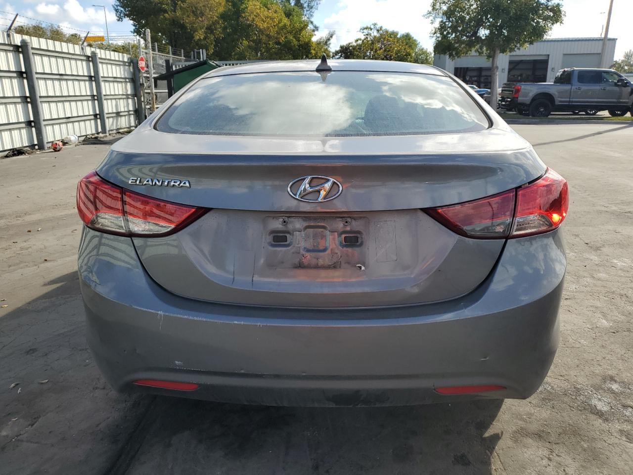 2013 Hyundai Elantra - Image 6