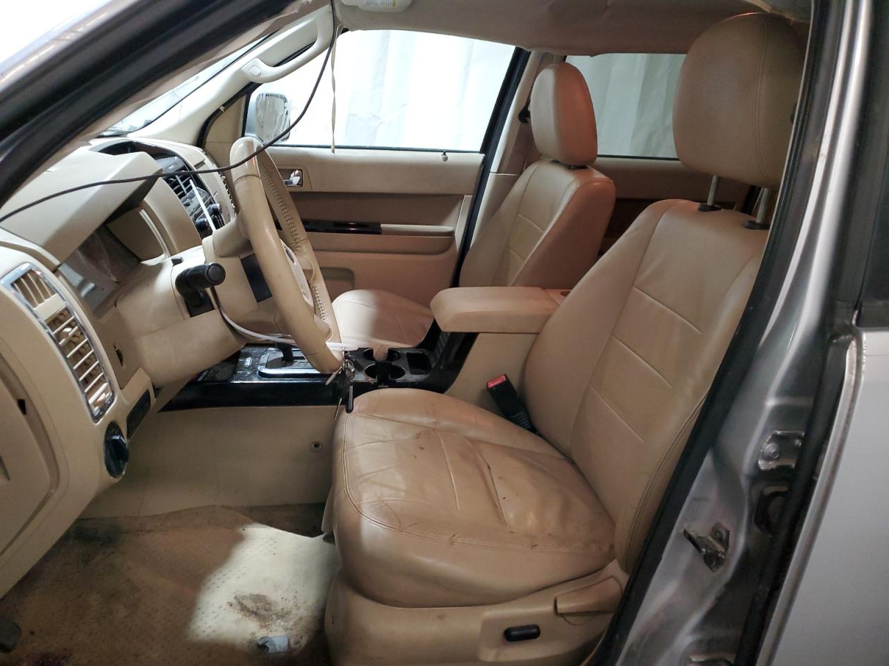 2010 Ford Escape - Image 7