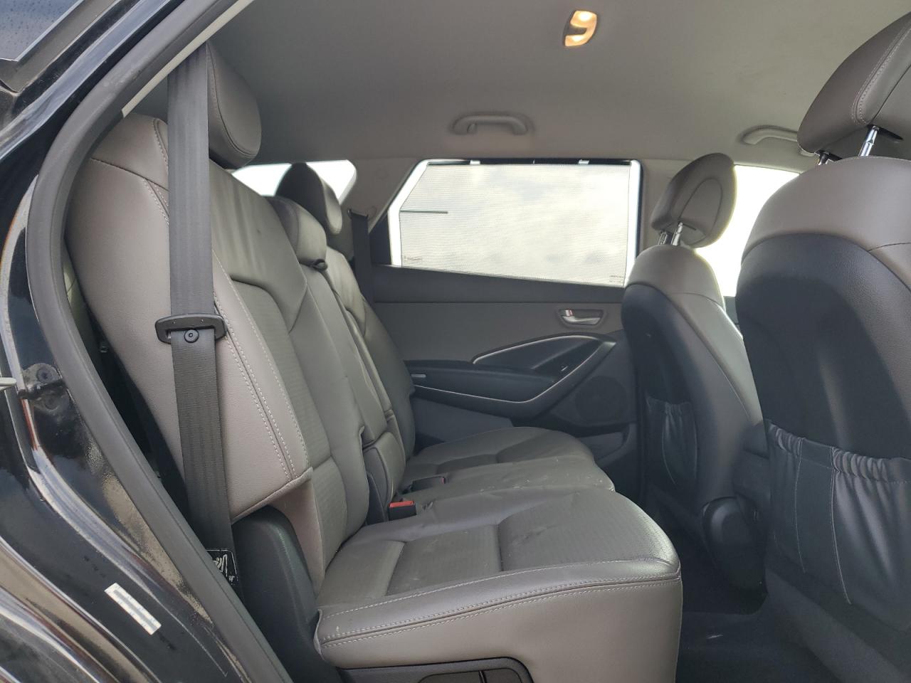 2014 Hyundai Santa Fe - Image 12