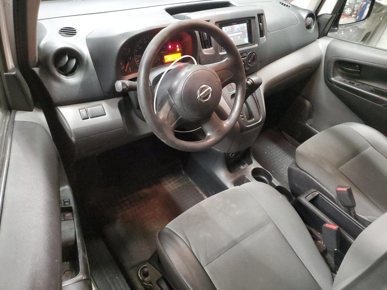 2017 Nissan NV - Image 8