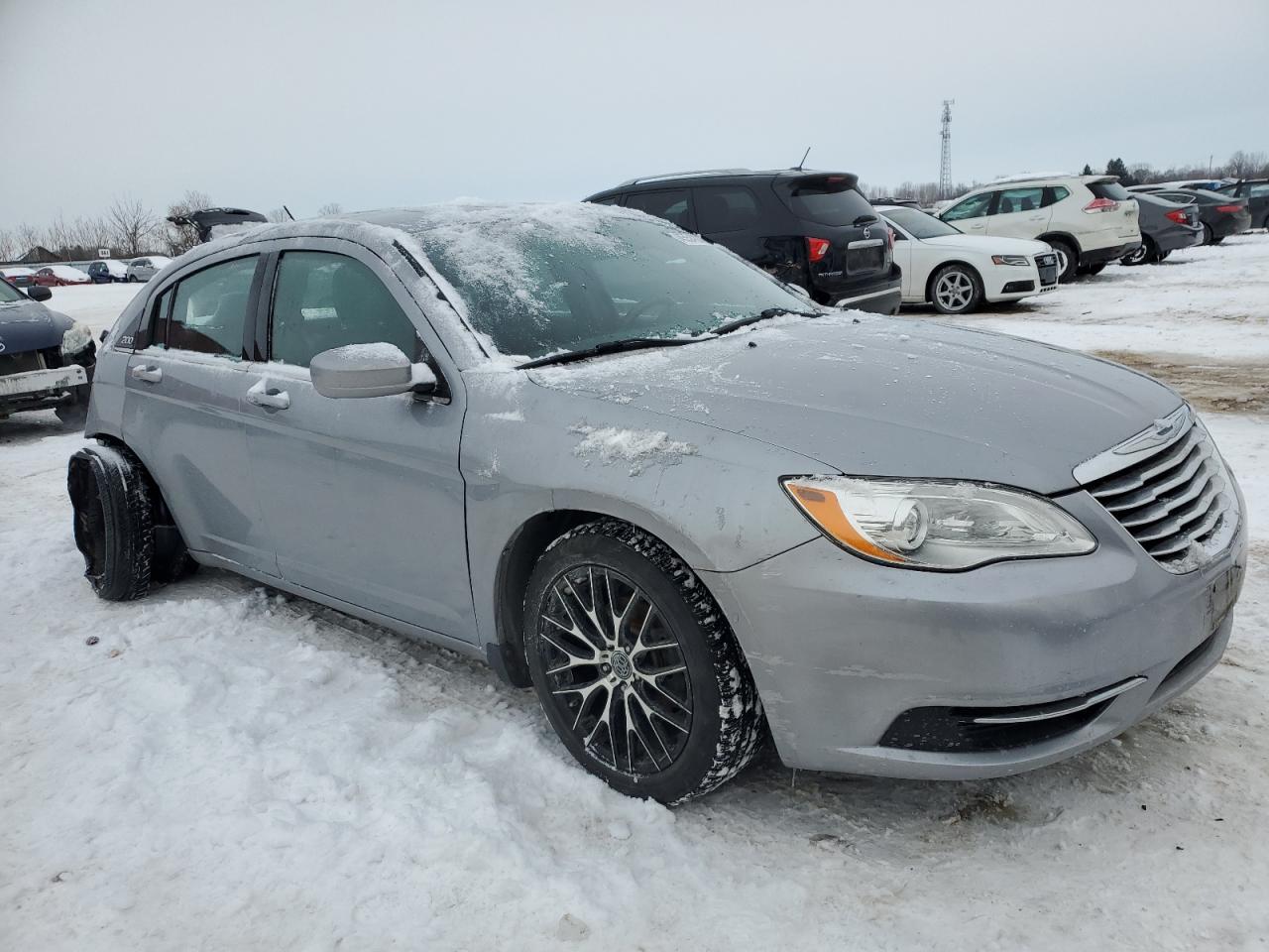 2013 Chrysler 200 - Image 4