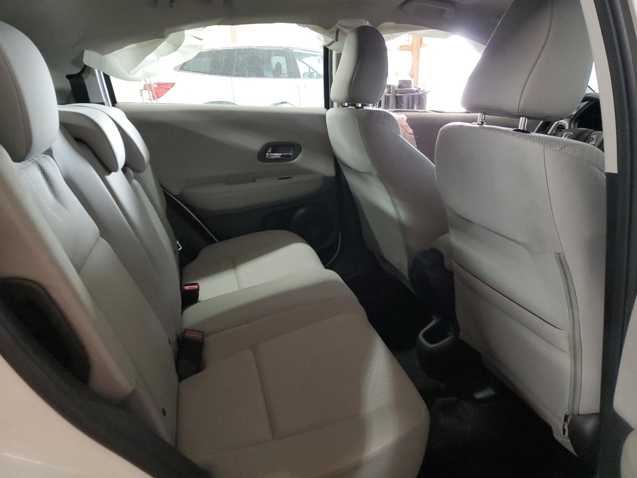 2016 Honda HR-V - Image 11
