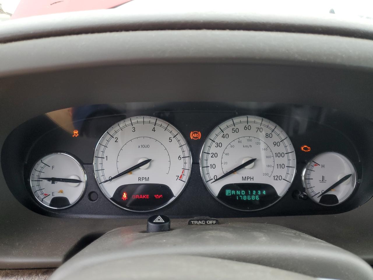 2006 Chrysler Sebring - Image 9