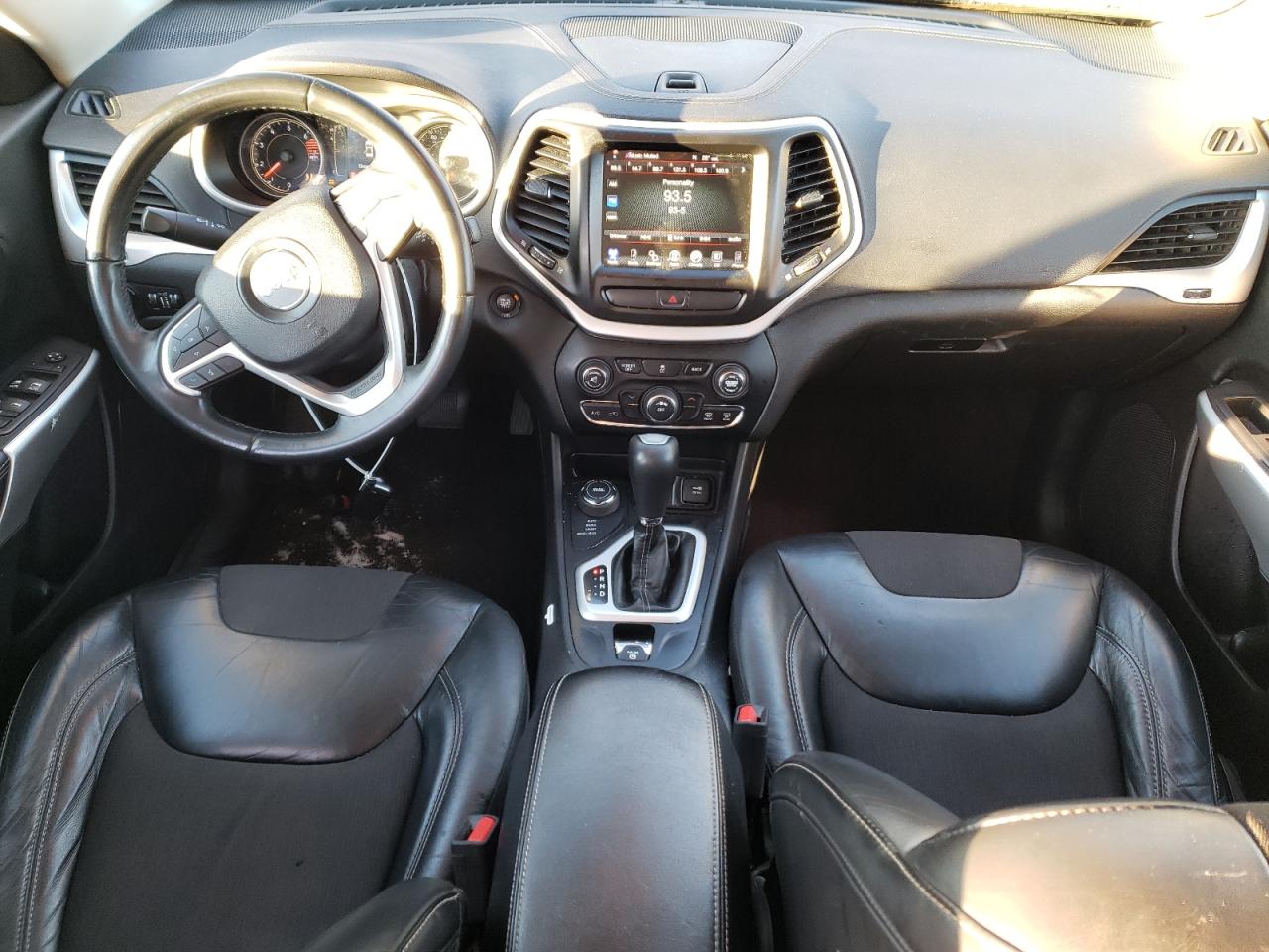 2018 Jeep Grand Cherokee - Image 8