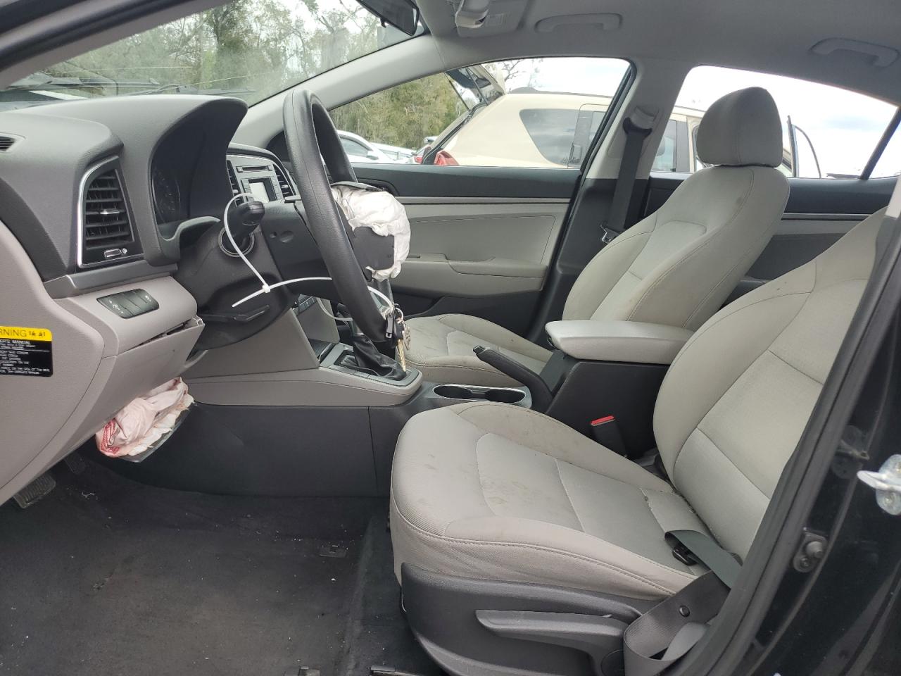 2017 Hyundai Elantra - Image 7