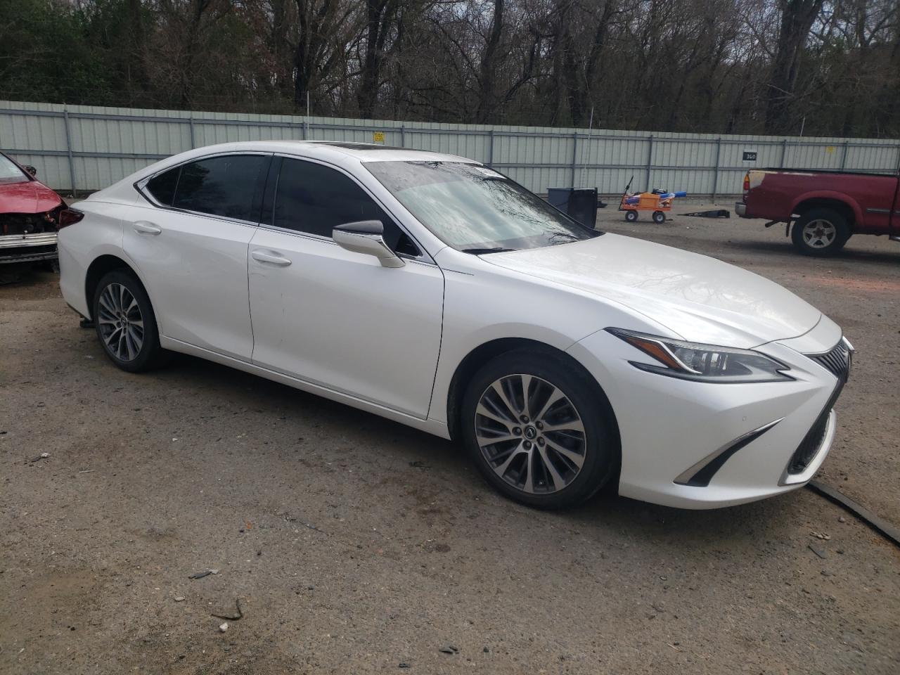 2019 Lexus ES - Image 4
