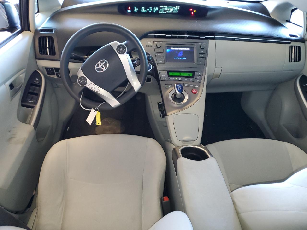 2014 Toyota Prius - Image 8