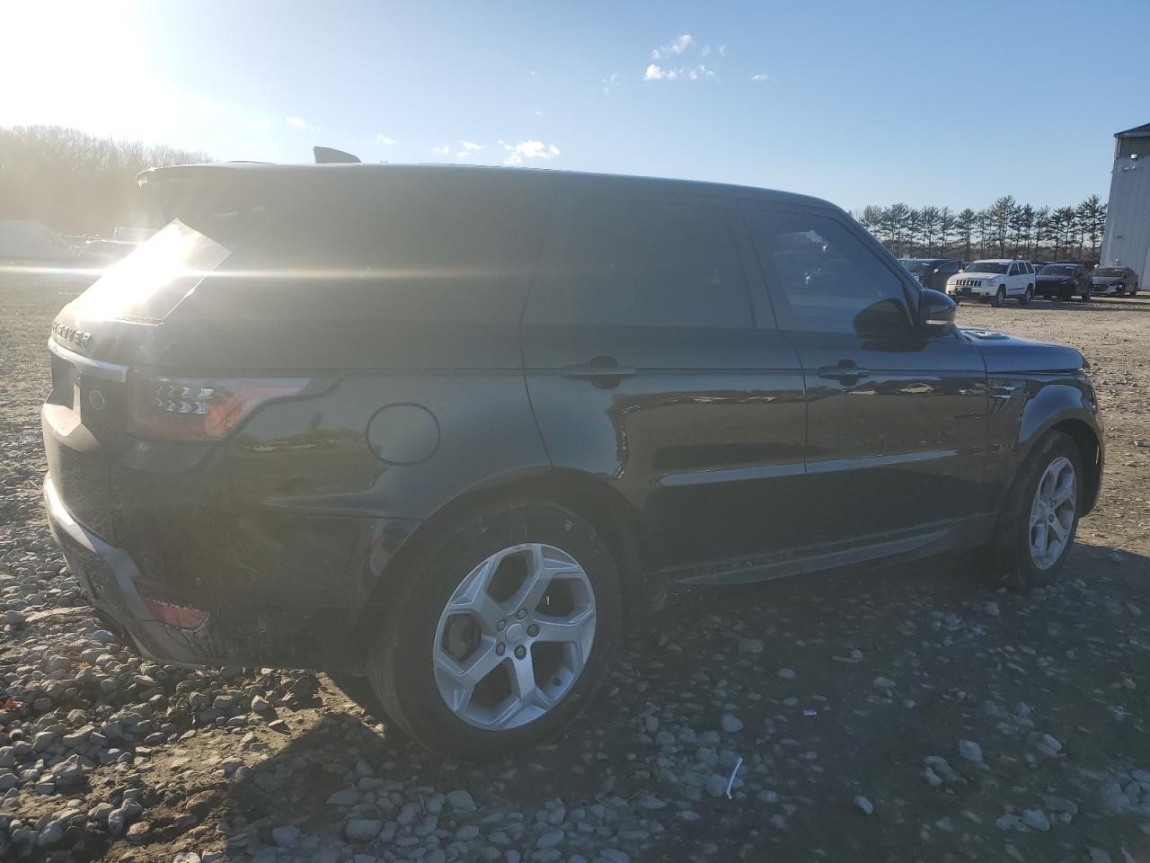 2018 Land Rover Range Rover - Image 3