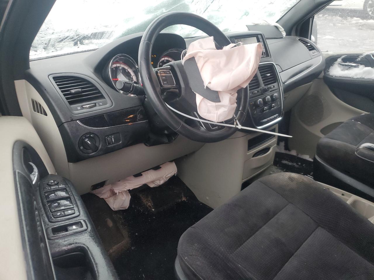 2014 Dodge Caravan - Image 8