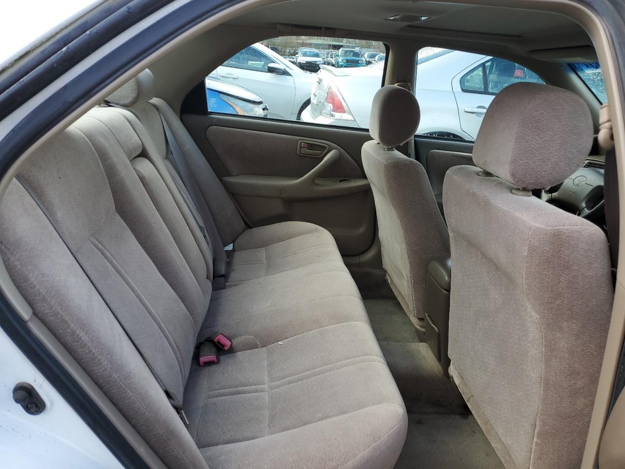 1998 Toyota Camry - Image 10