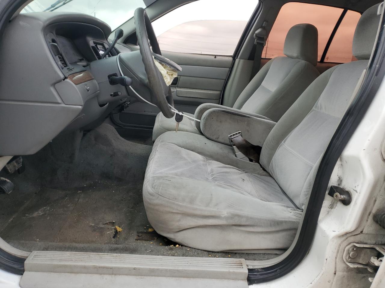 2004 Ford Crown Victoria VIN: 2FAFP73W74X150523 Lot: 45118735