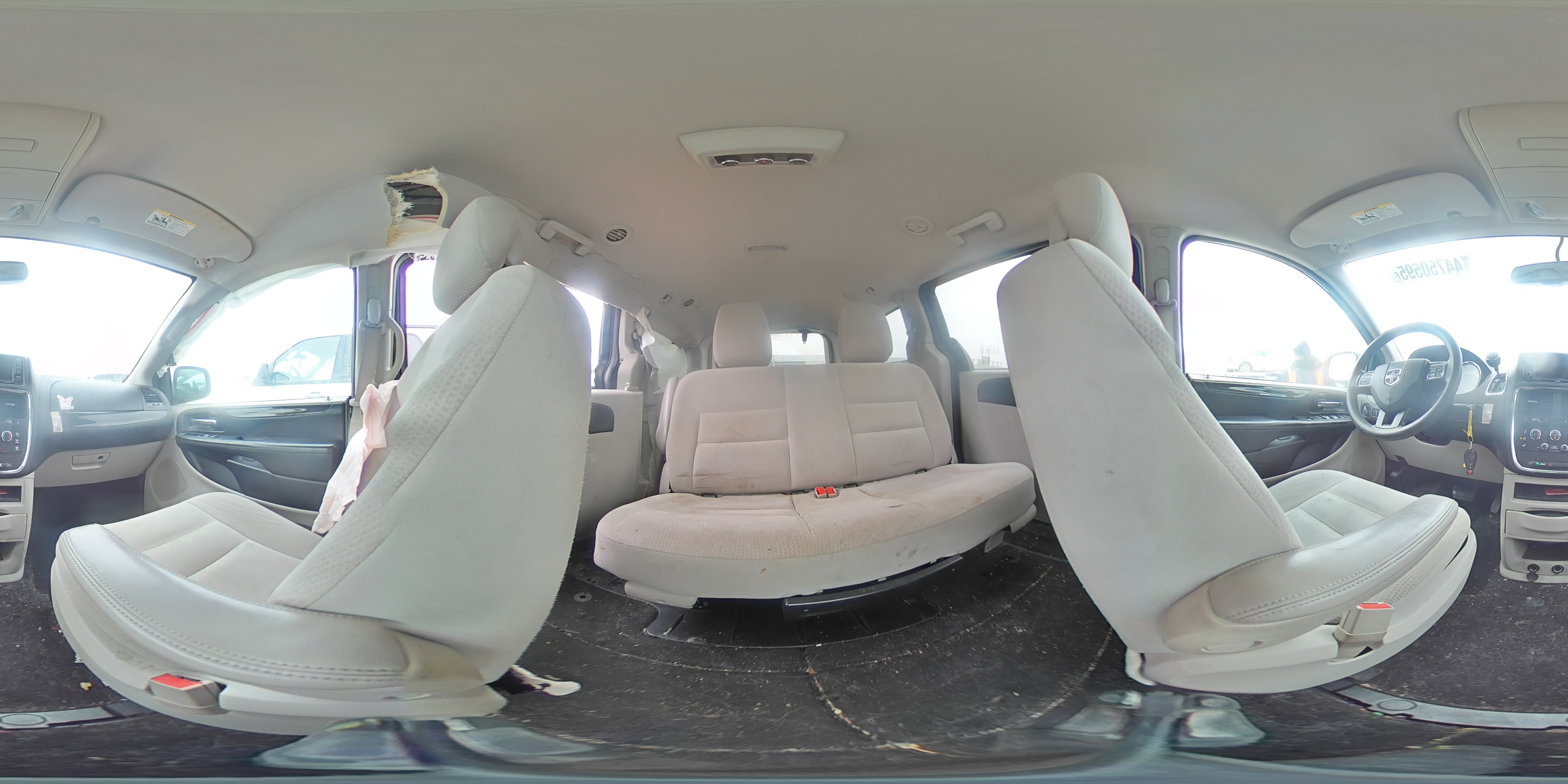 2018 Dodge Caravan - Image 13