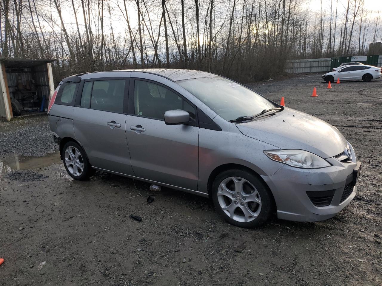 2010 Mazda 5 - Image 4