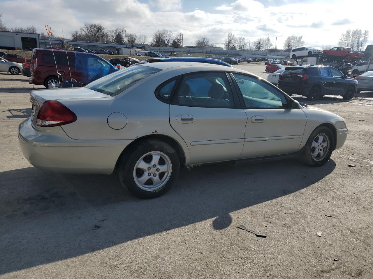 2004 Ford Taurus - Image 3