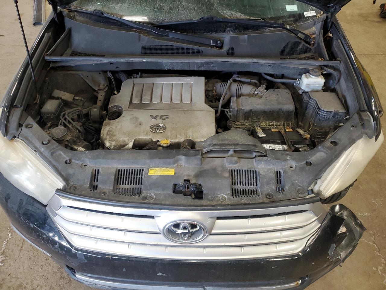2011 Toyota Highlander - Image 12