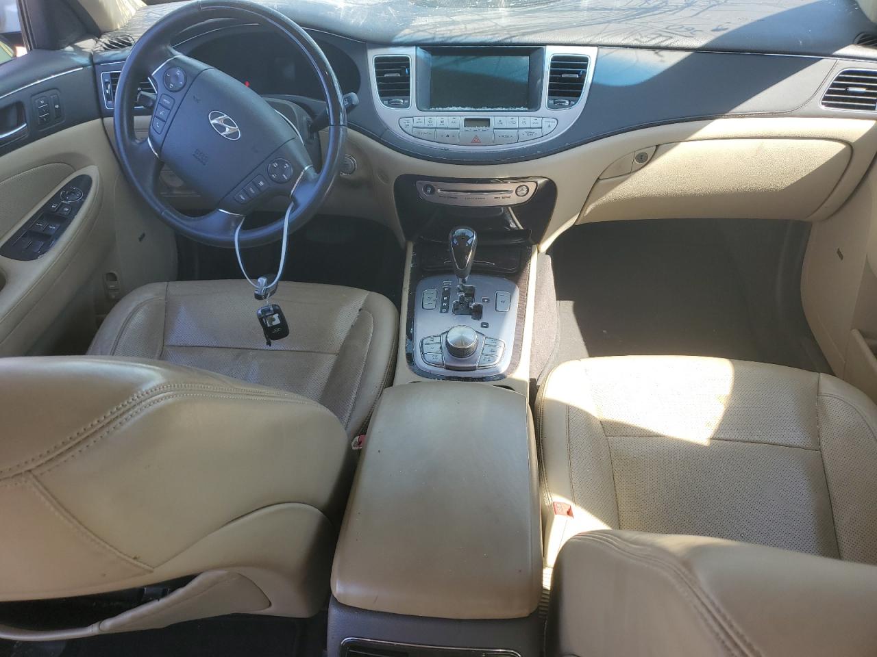 2011 Hyundai Genesis - Image 8