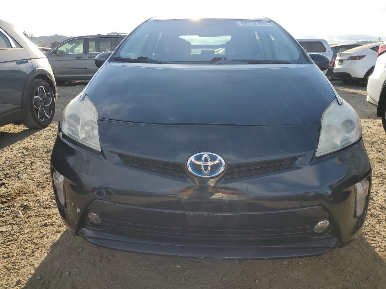 2014 Toyota Prius - Image 5
