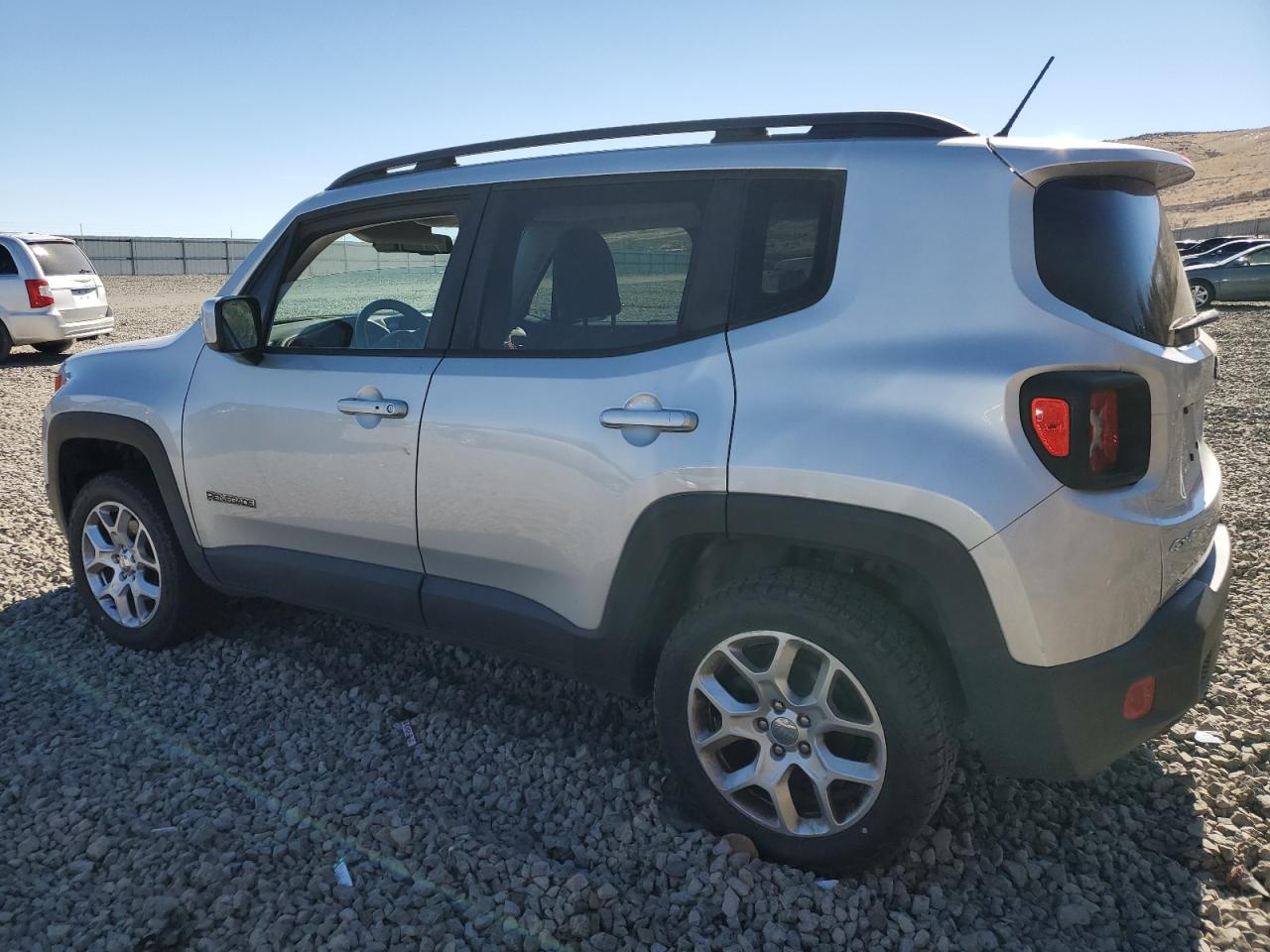 2016 Jeep Renegade - Image 2