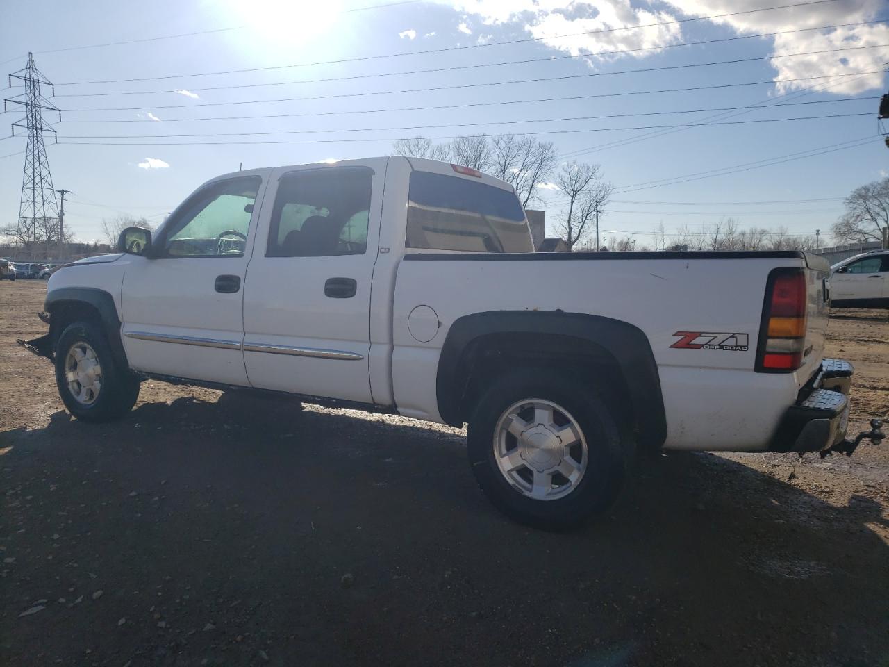 2005 GMC Sierra - Image 2