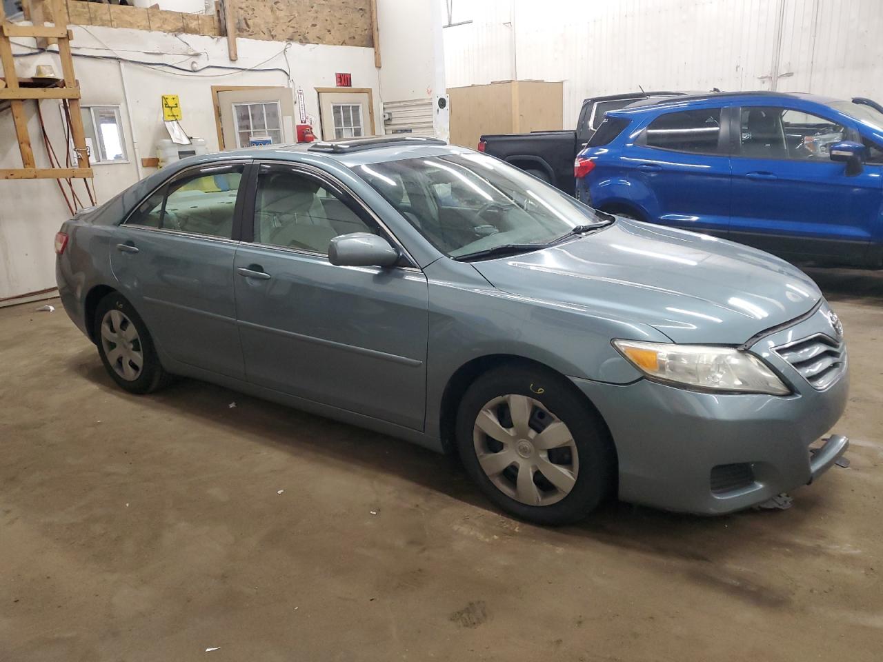 2010 Toyota Camry - Image 4