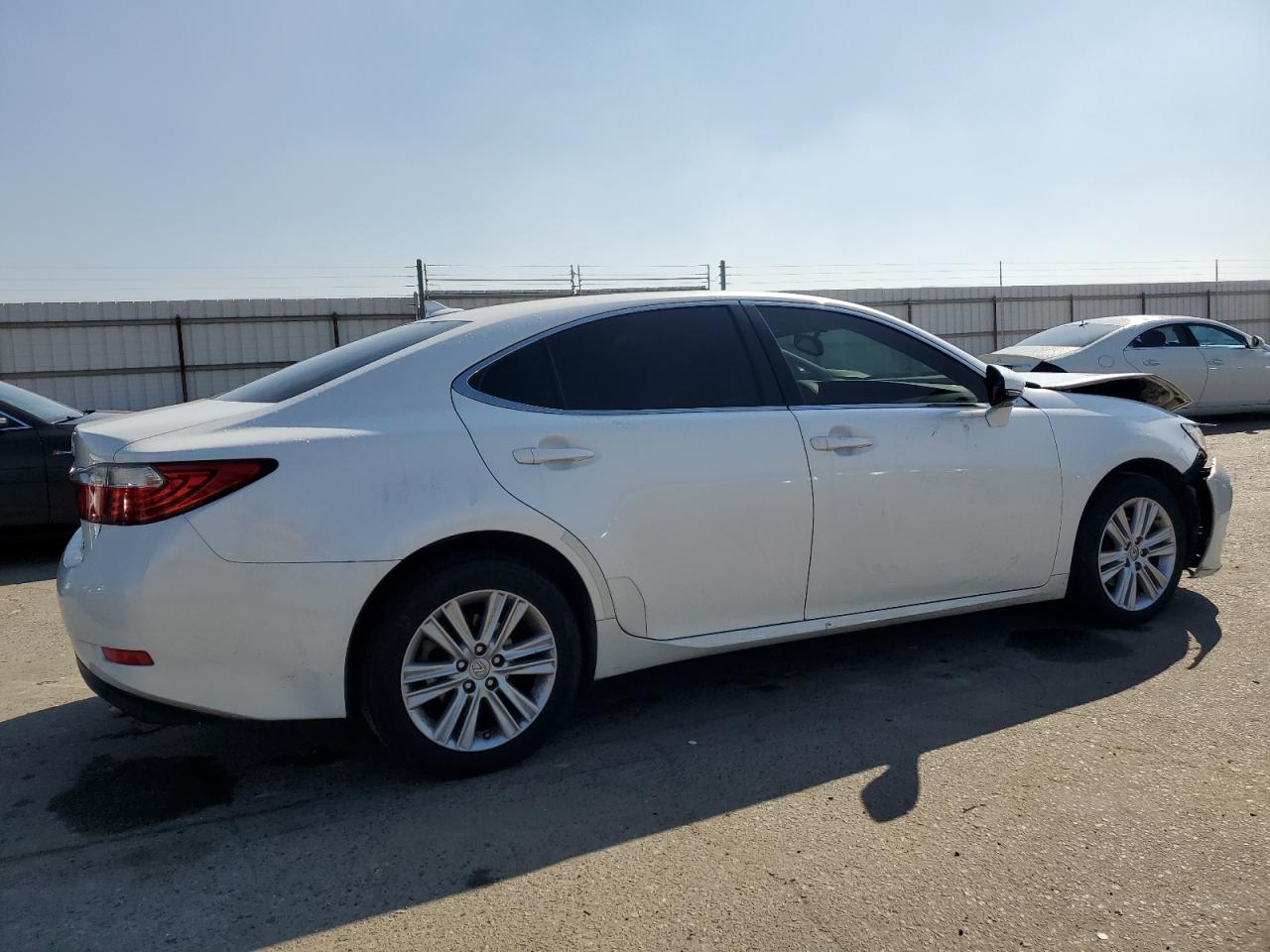2014 Lexus ES - Image 3
