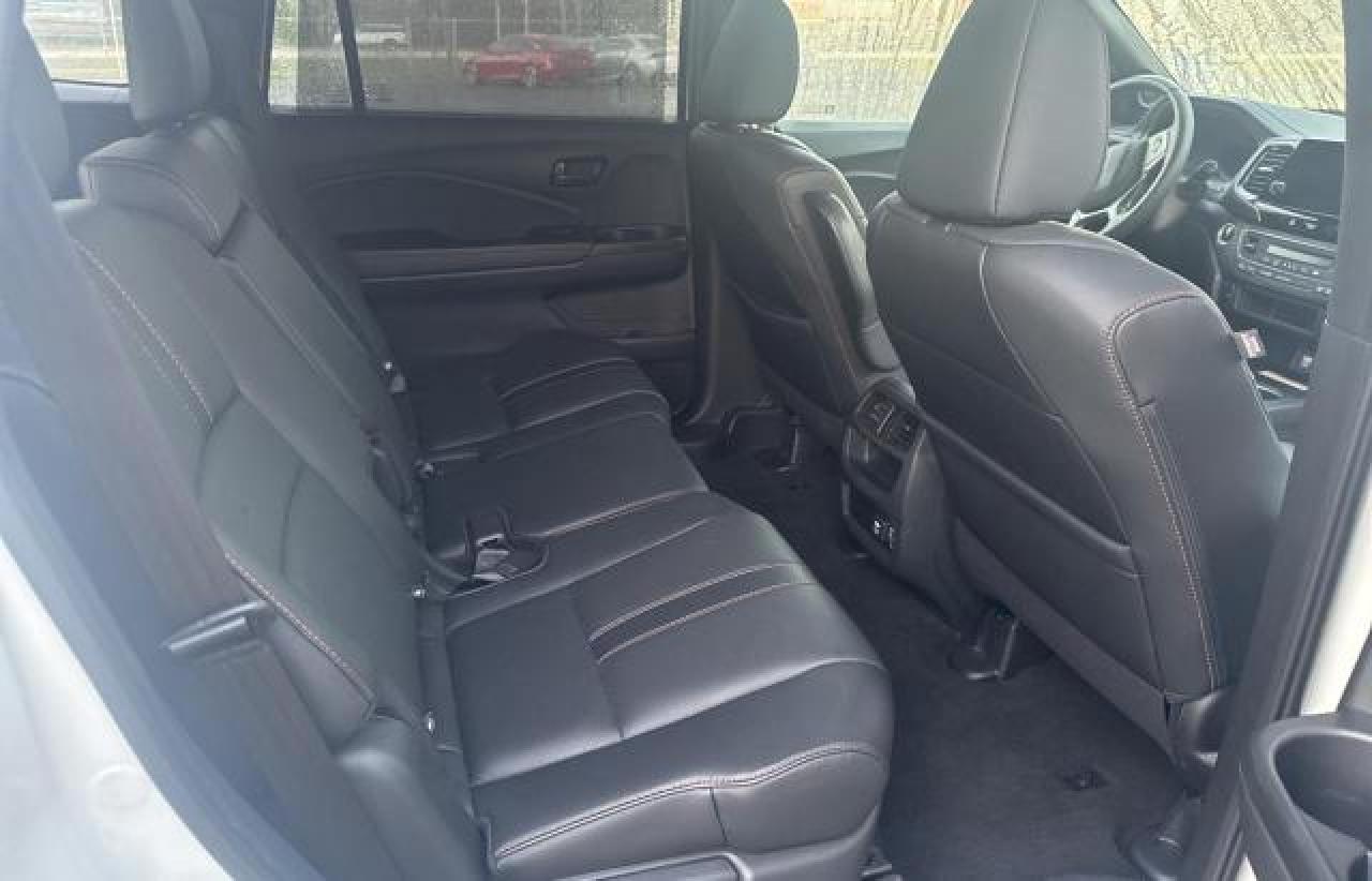 2022 Honda Passport - Image 6