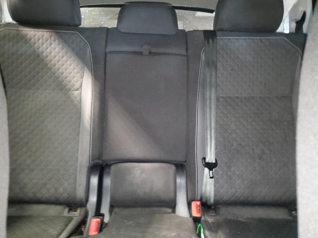 2021 Volkswagen Tiguan - Image 10