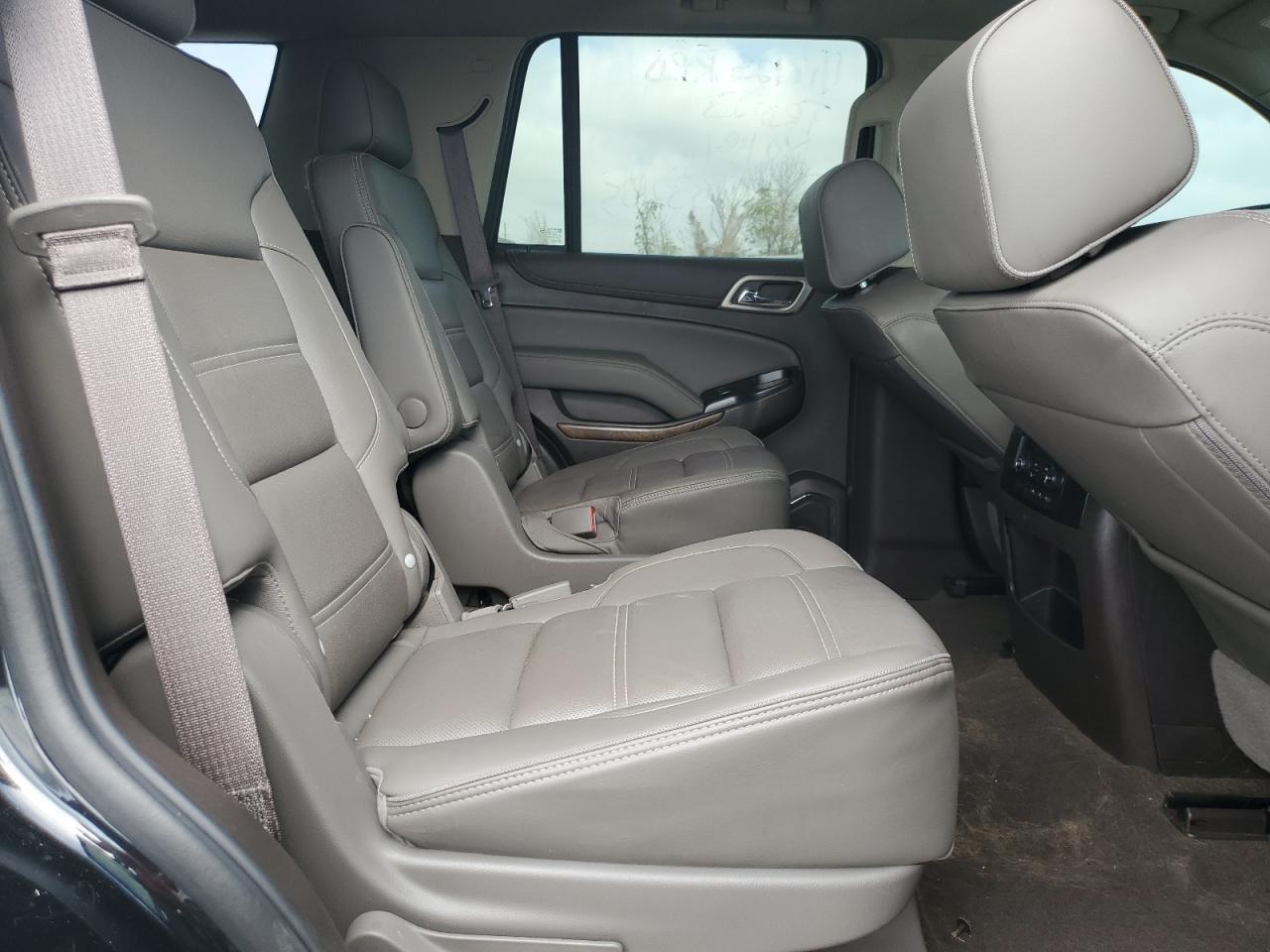 2019 GMC Yukon - Image 11