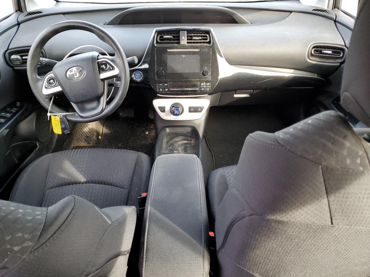 2016 Toyota Prius - Image 8