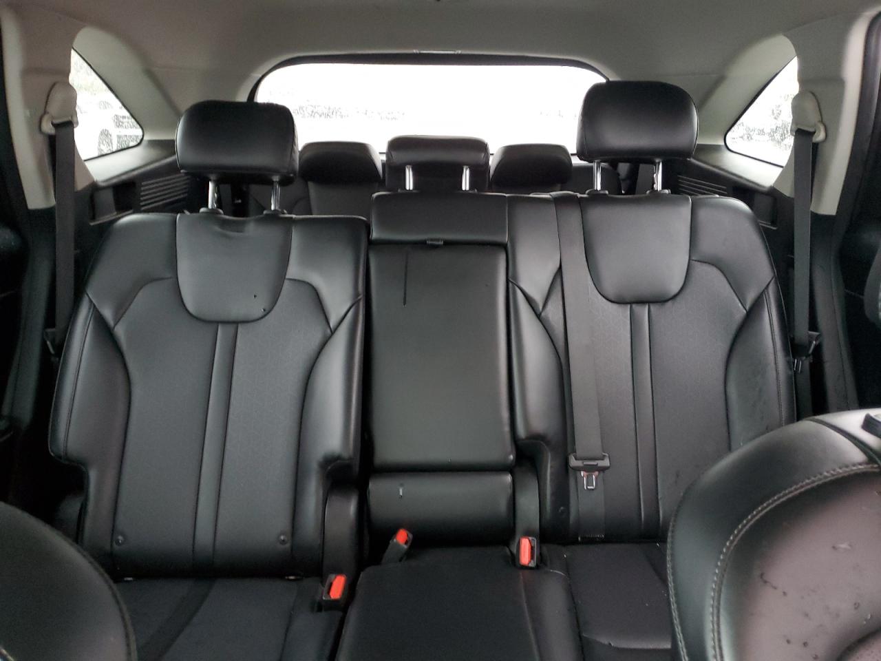 2022 Kia Sorento - Image 10