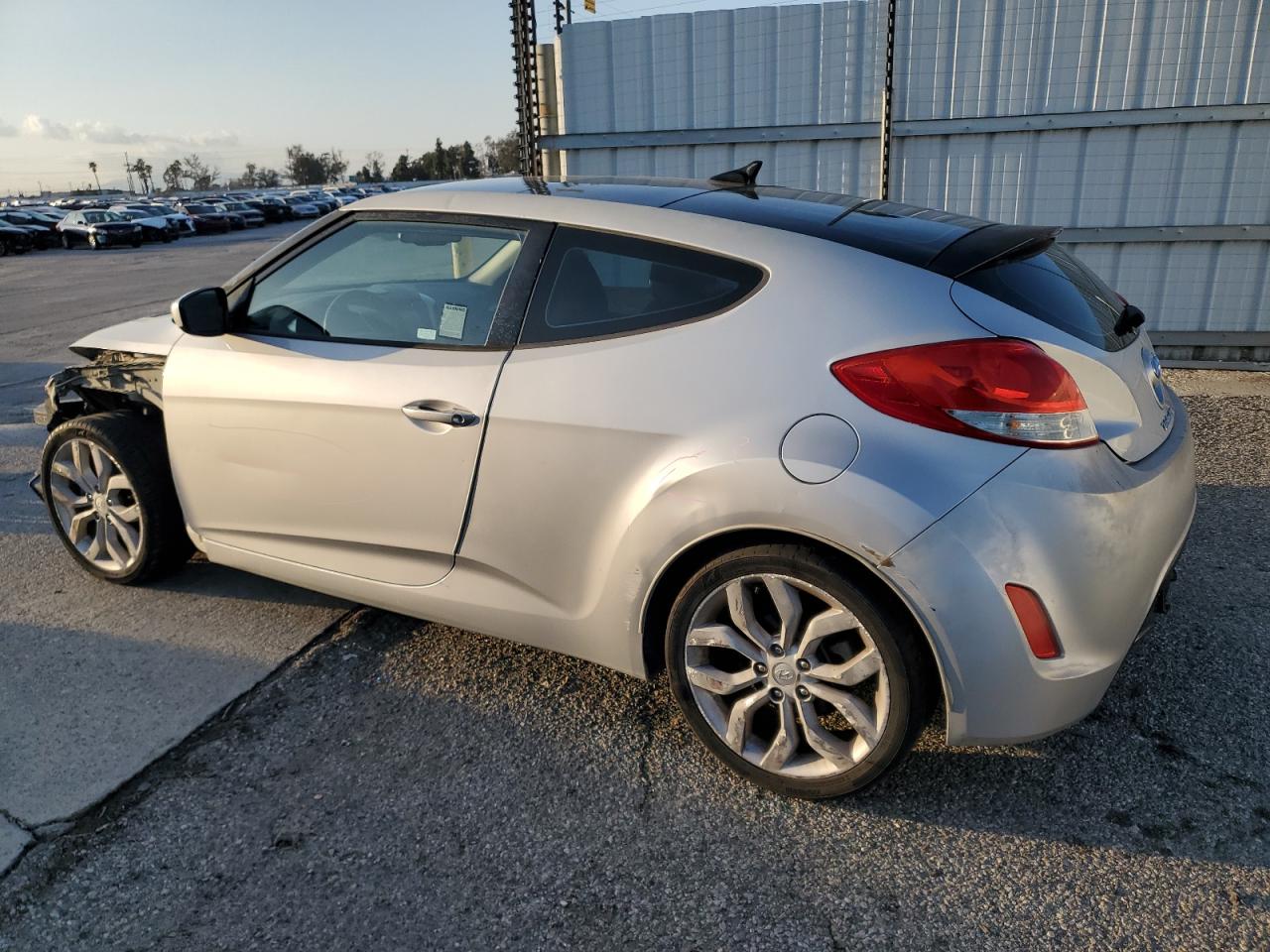 2013 Hyundai Veloster - Image 2